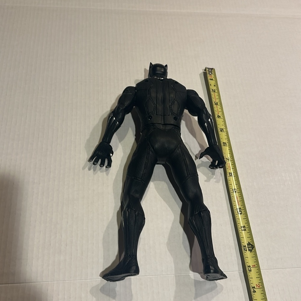 Black panther black silver figurine that makes a noise when you twist the waist - Picture 3 of 6